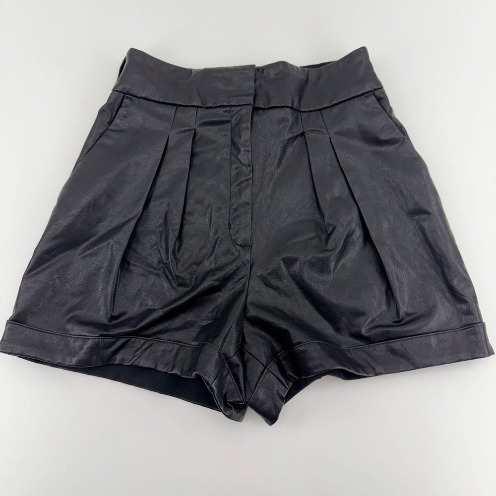 Express Women's Size 4 Black Faux Leather High Rise Pleated Shorts 3" Inseam